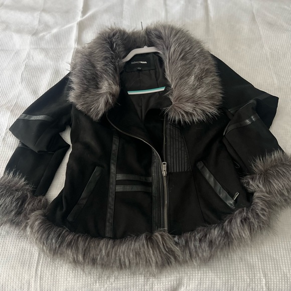 Jackets & Blazers - Black Jacket with Faux Fur Trim